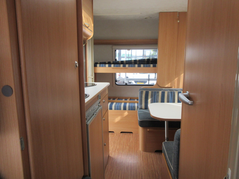 Adria Altea 462 PK LICHTGEWICHT EN VOORTENT  foto: 2