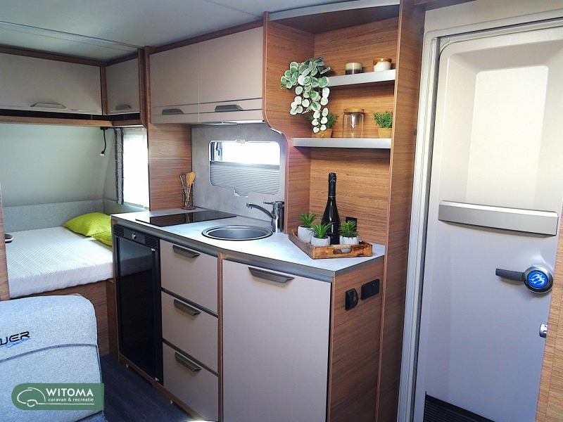 Knaus Sport E-Power Selection 420 QD Met airco en voortent  foto: 4