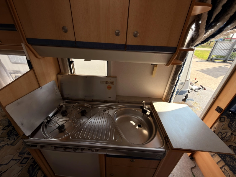 Eifelland Sunshine 460 Voortent+reservewiel  foto: 14