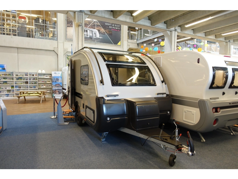 Adria Action Sport 391 LH 'Off-road' en compleet  foto: 1