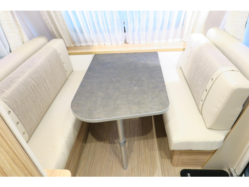Eriba Nova Light 442 VLOERVERW.+MOVER+VOORTENT  foto: 10