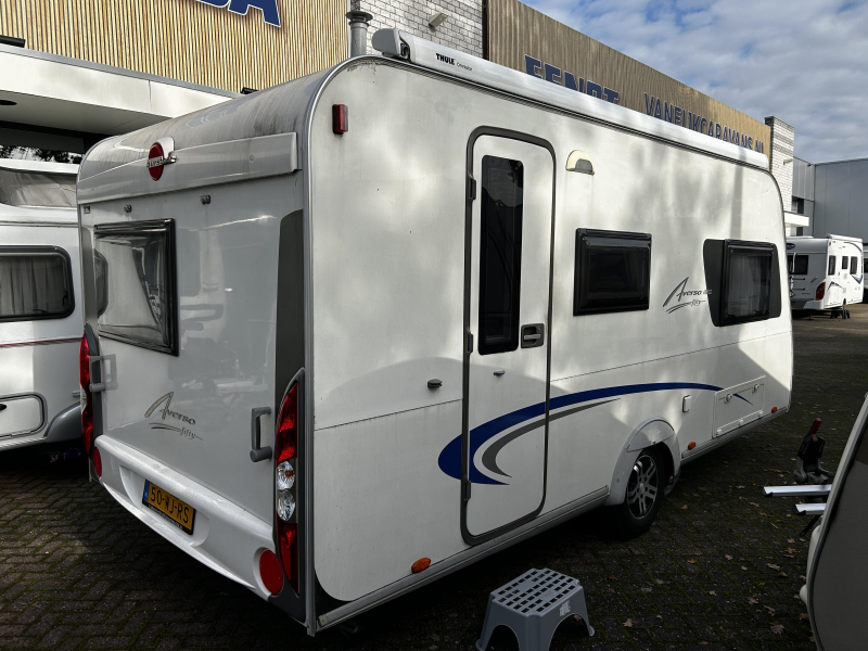 Bürstner Averso Fifty 450 TS Mover en luifel 