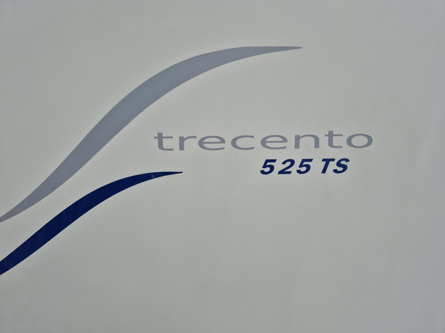 Bürstner 525 TS Belcanto Queens bed kleine voortent foto: 5