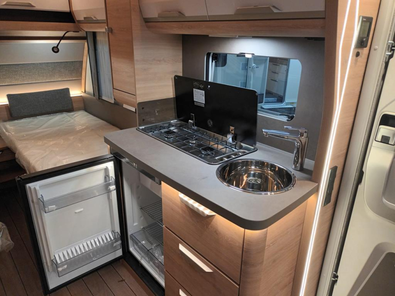 Knaus Sudwind Black Selection 460 EU  foto: 4