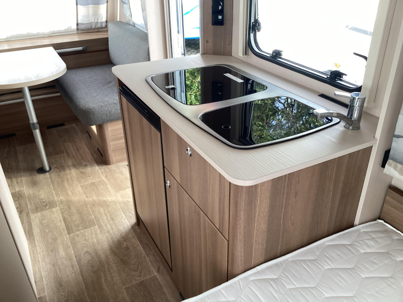 Dethleffs C'Joy 460 LE  foto: 6