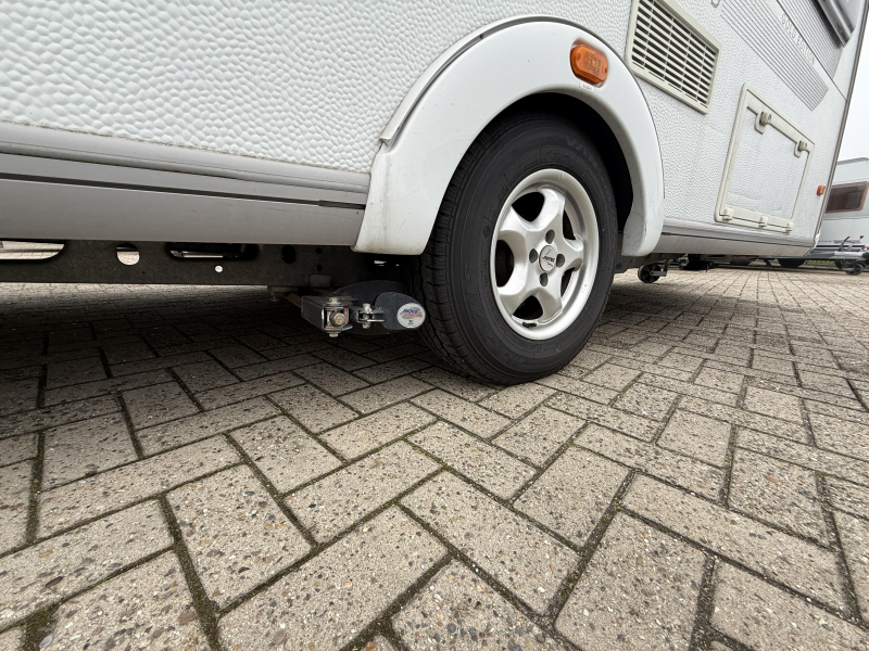 Knaus Sudwind Gold Edition 420 QD Treinzit Dwarsbed Mover  foto: 2