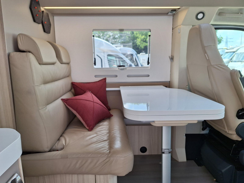 Adria Compact Supreme SC QUEENSBED+LEVELSYSTEEM  foto: 9