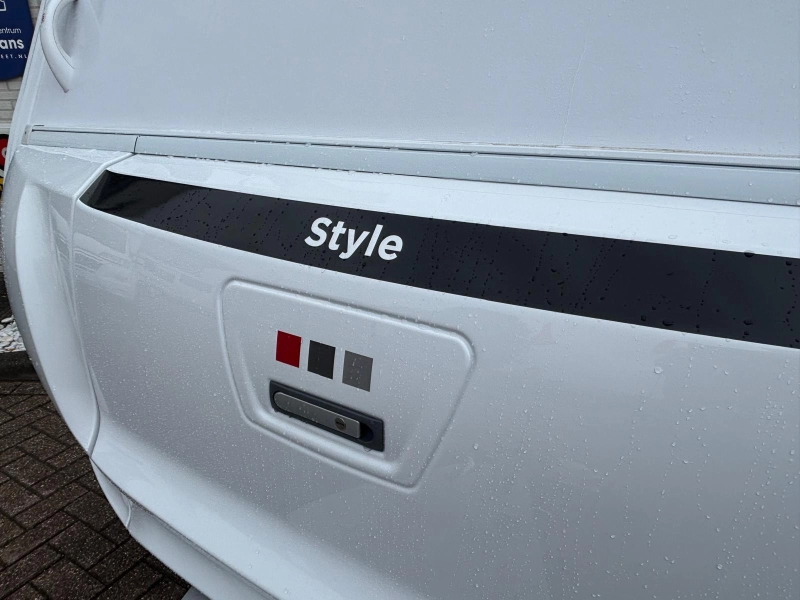 LMC Style 490 K model 2027, stapelbed  foto: 22