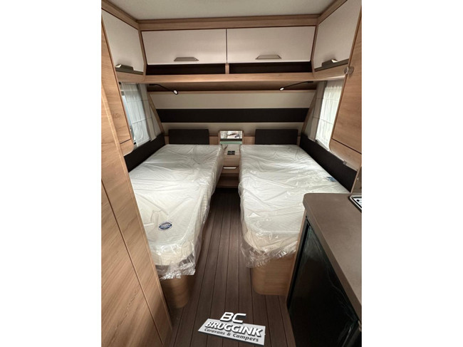 Knaus Sudwind 60 Years 460 EU ENKEL BED VLOERVERWARMING foto: 9
