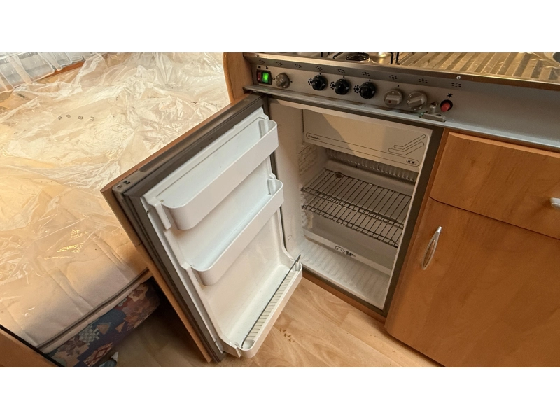 Hobby Excellent 470 UB rondzit dwars bed toilet  foto: 8