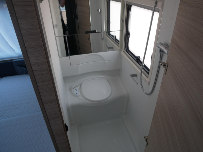 Adria Altea 432 PX Incl. mover en voortent  foto: 13