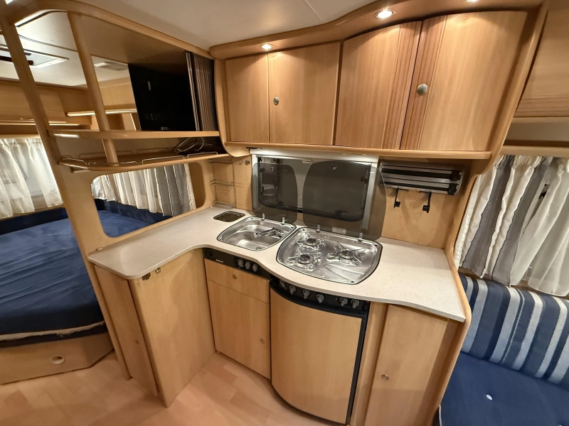 Dethleffs Camper 510 DB FRANSBED RONDZIT LUIFEL  foto: 11
