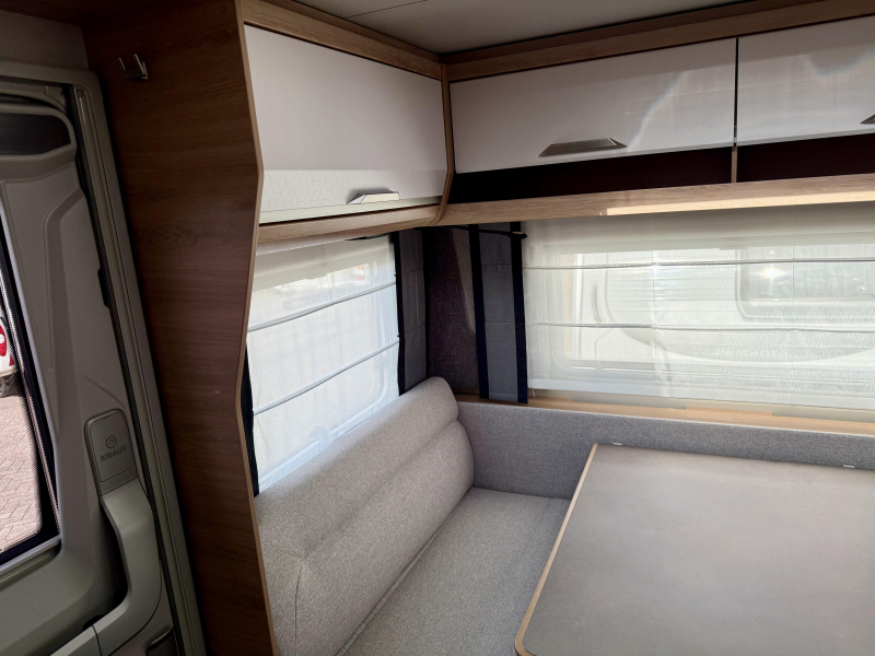 Knaus Sudwind Black Selection 460 EU Zomer Airco Actie!  foto: 15