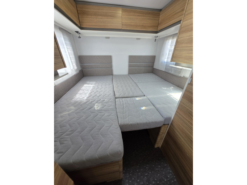 Adria Altea 492 UL Rondzit enkele bedden '18  foto: 10