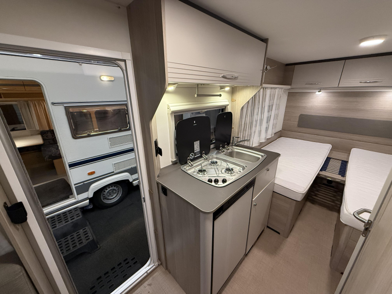 Bürstner Premio Life 480 TL 2 BEDDEN MOVER TENT (TOP)  foto: 11