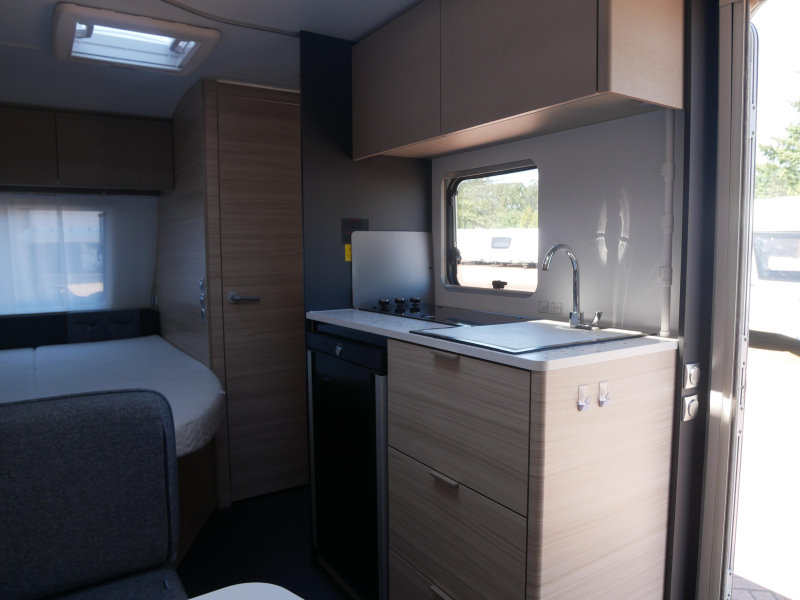 Adria Altea 432 PX Incl. mover en voortent  foto: 9