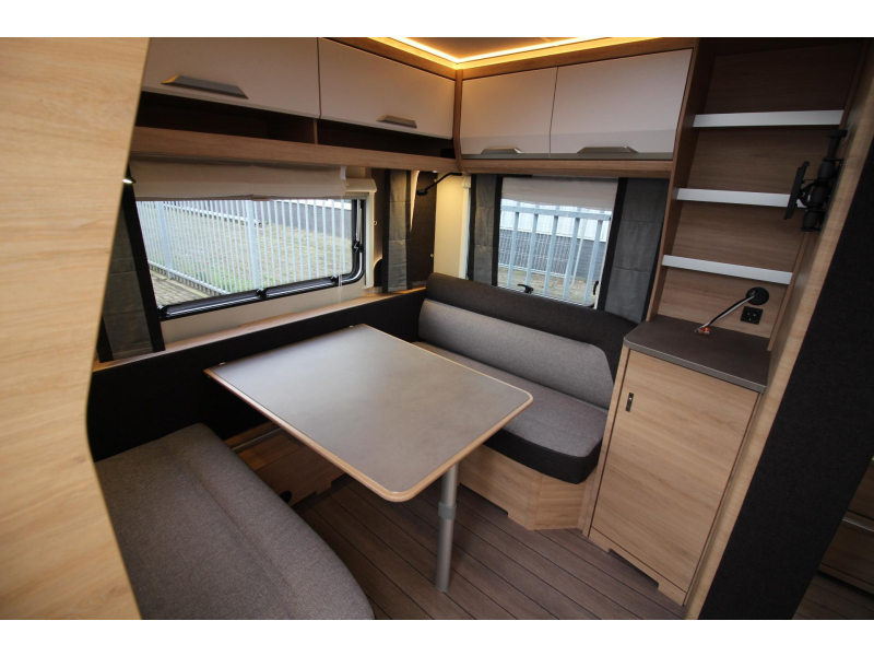 Knaus Sudwind Black Selection 460 EU AIRCO ACTIE  foto: 6