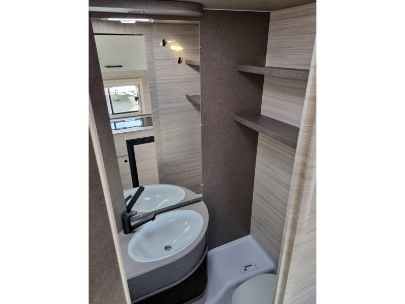 Dethleffs C'Joy 460 LE Active - Enkele bedden!  foto: 17