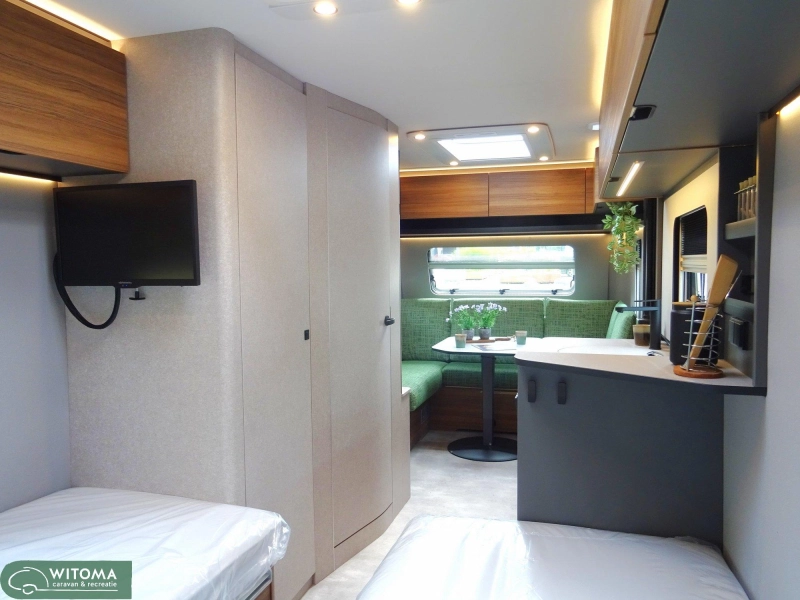 Eriba Novaline 495 Op show  foto: 7