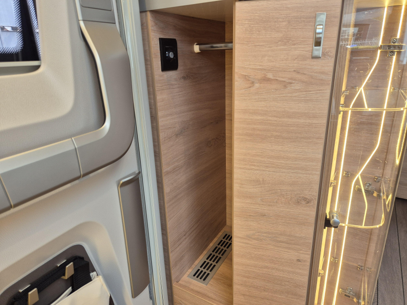Knaus Sudwind Black Selection 580 UF ALDE verwarming  foto: 23