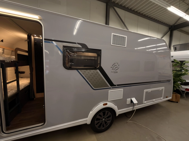 Knaus Sport Platinum 500 QDK Platinum+vloer+1800KG  foto: 1