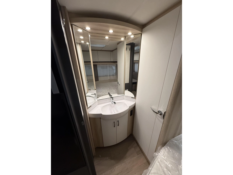 Hobby De Luxe 460 UFE  foto: 7