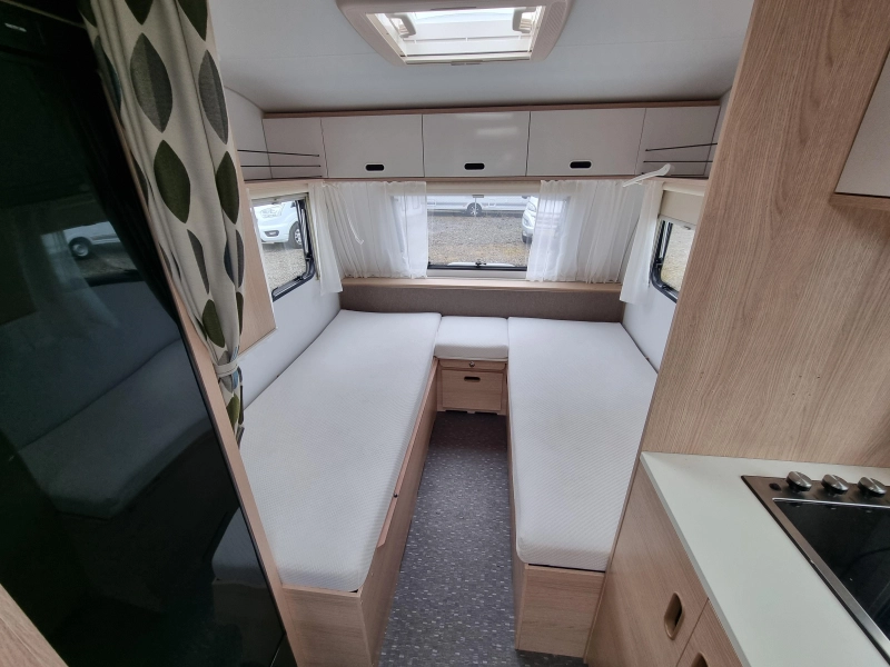Adria Aviva 492 LU Mover & Unico luifel  foto: 12