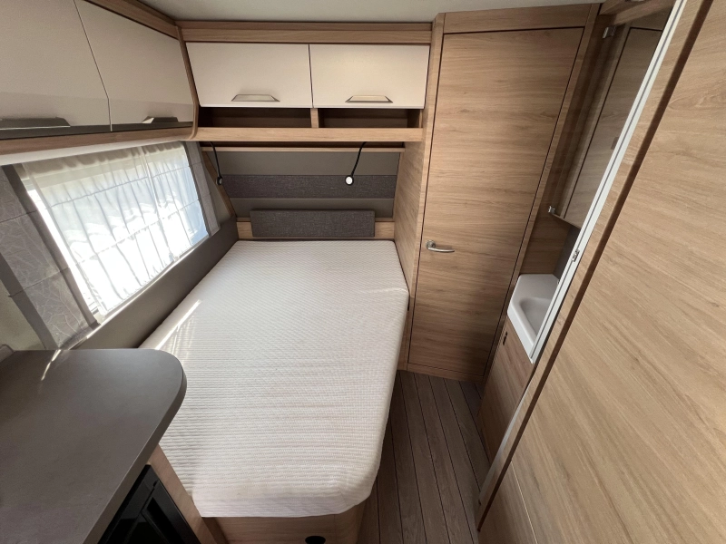 Knaus Sudwind 60 Years 450 FU voortent audioinstallatie  foto: 5