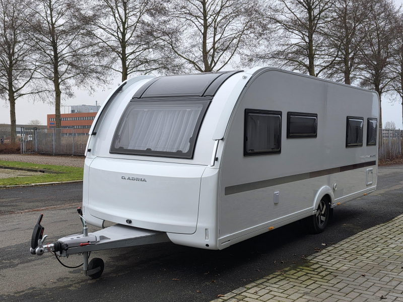 Adria Adora 572 UT Alde verwarming  foto: 5