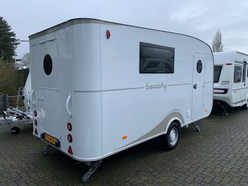 Hobby Beachy 450 Disselbox/Luifel 