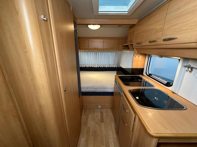 Knaus Südwind 450 TU foto: 19