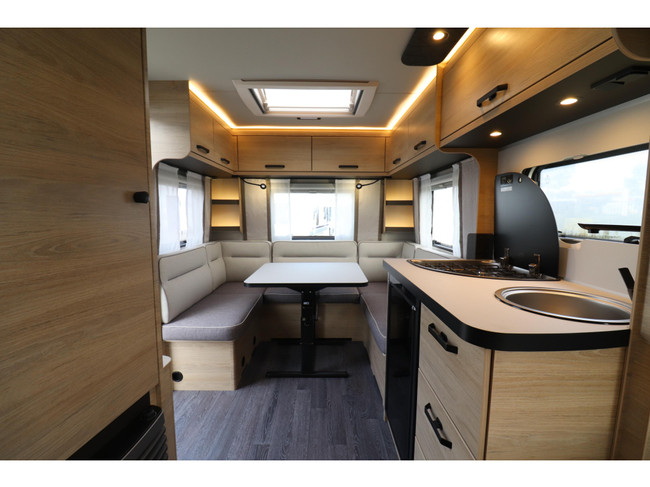 Weinsberg CaraOne Edition HOT 450 FU MODEL 2026 Frans Bed  927 foto: 6