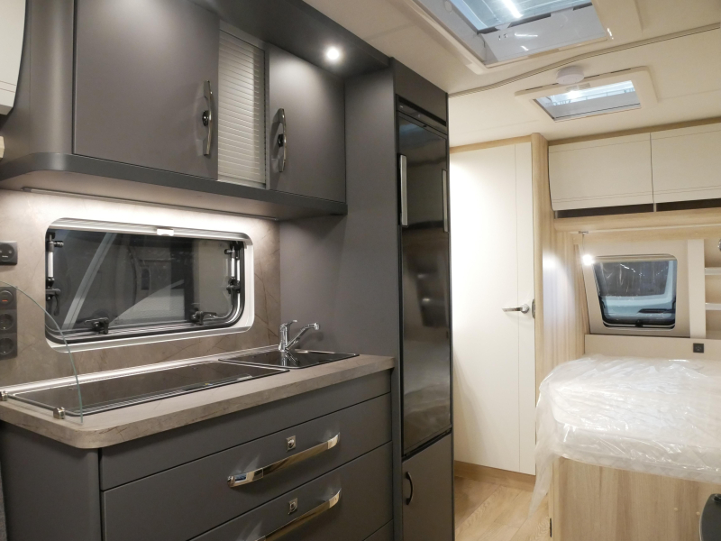 Hobby De Luxe 460 UFE Model 2027  foto: 7