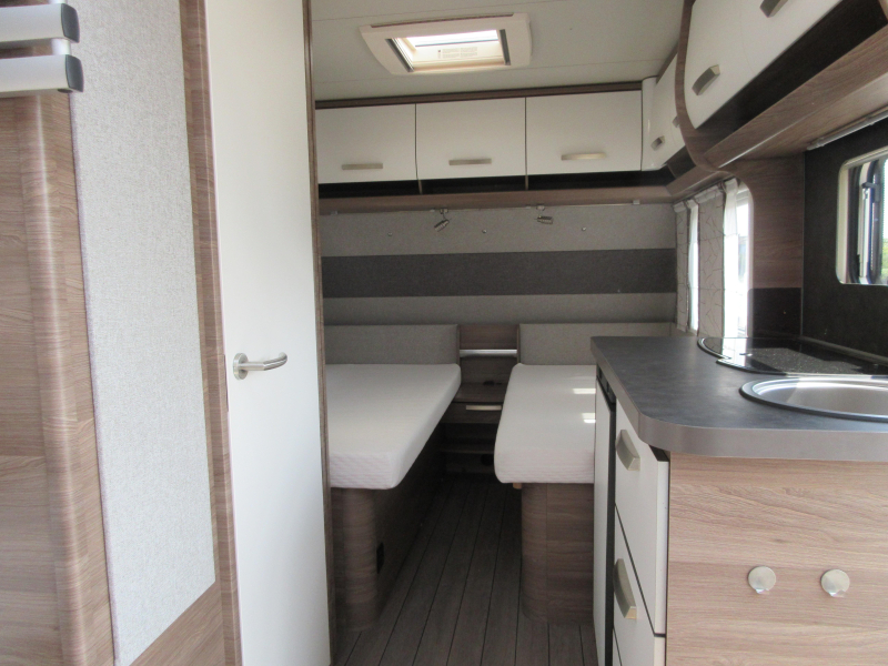 Knaus Sport Silver Selection 460 EU MET MOVER EN VASTE LUIFEL 