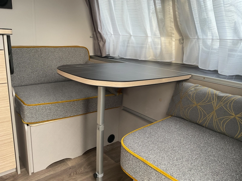 Eriba Touring 310 Urban Memphis design pak.  foto: 9