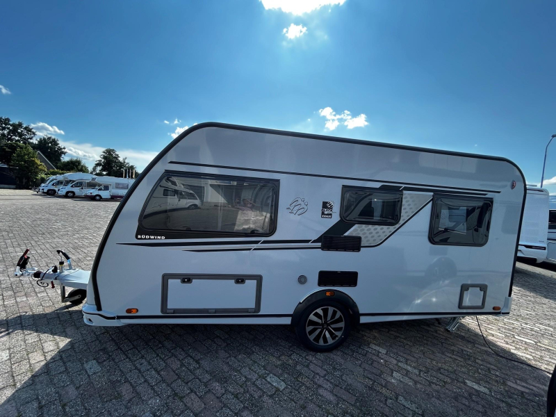 Knaus Sudwind Black Selection 450 FU Tijdelijk Voordeelpakket 