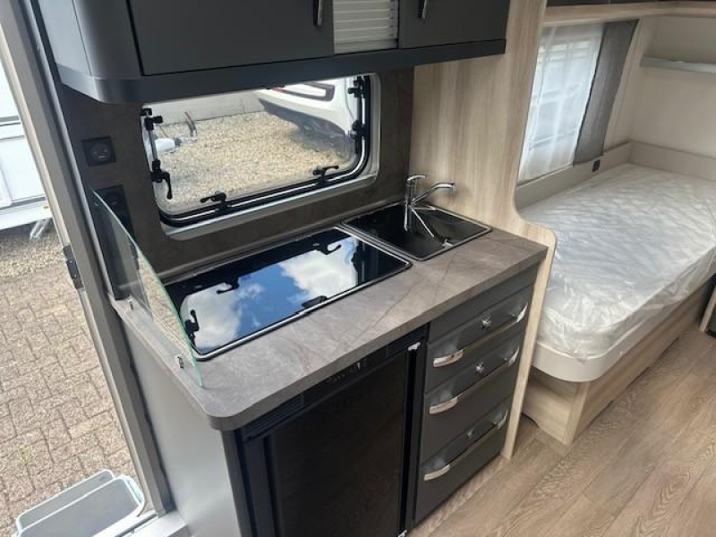 Hobby De Luxe 460 LU  foto: 6