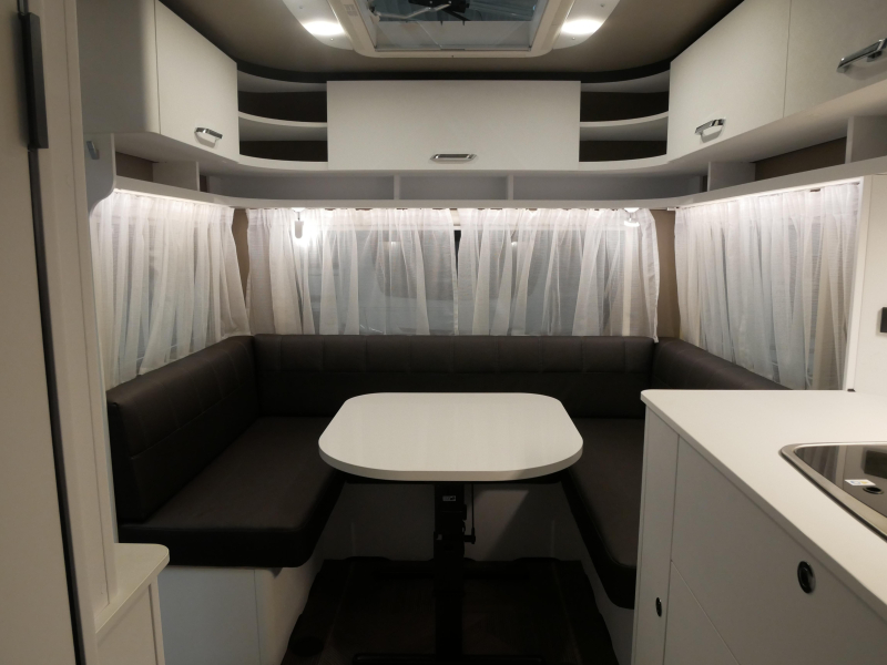 Dethleffs C'Go Edition 10 475 FR GRATIS mover en luifel  foto: 4