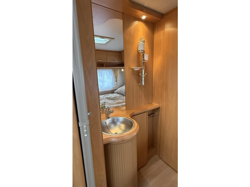Chateau Calista 450 FHU frans bed rondzit toilet  foto: 4