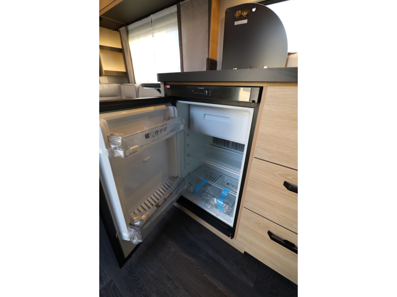 Weinsberg CaraOne Edition HOT 450 FU MODEL 2027 - 771 VLOER  foto: 11