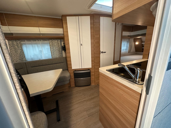 Hobby De Luxe 495 UL