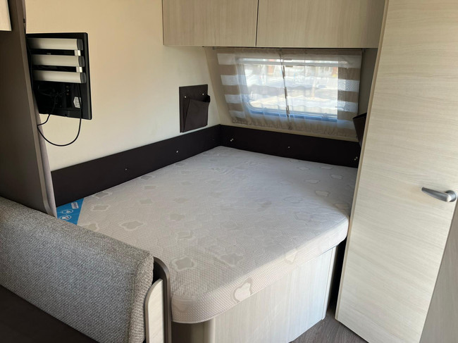 Caravelair Antares 476 Family Stapelbed | Fietsenrek | Voortent | TV | Fransbed | Treinzit | Hor foto: 7