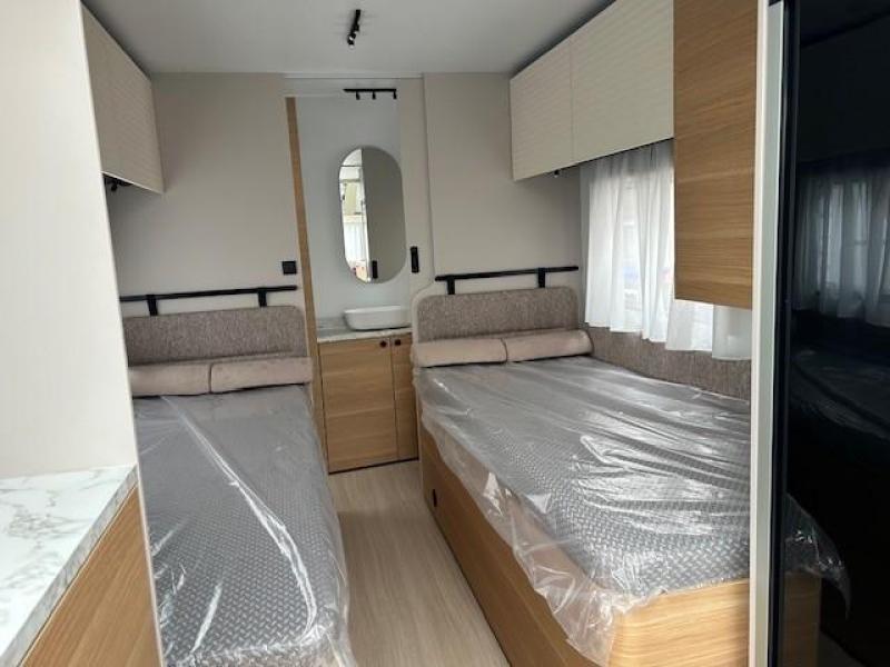 Adria Adora 572 UT  foto: 3