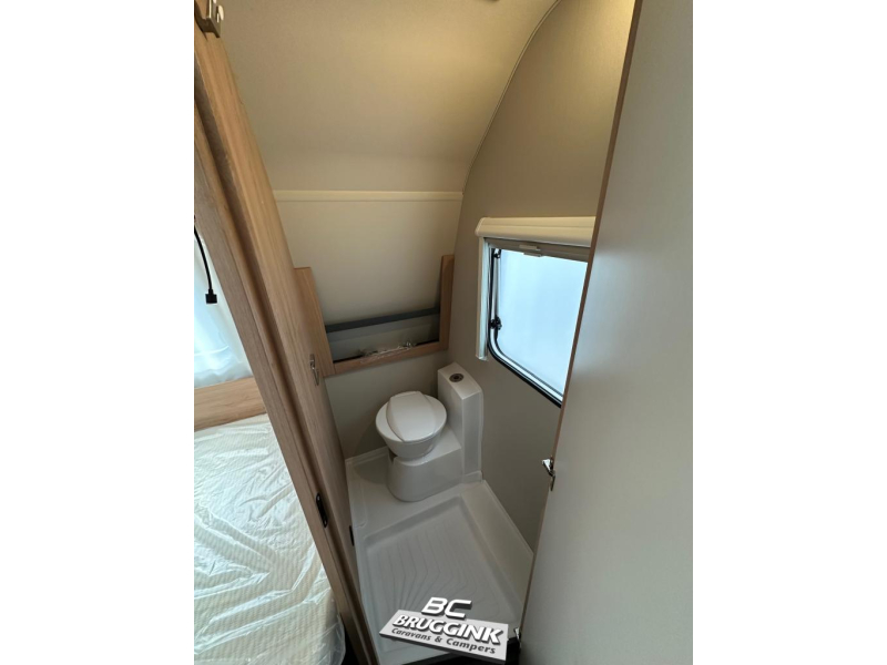 Knaus Sport 450 FU FRANS BED VLOERVERWARMING  foto: 9