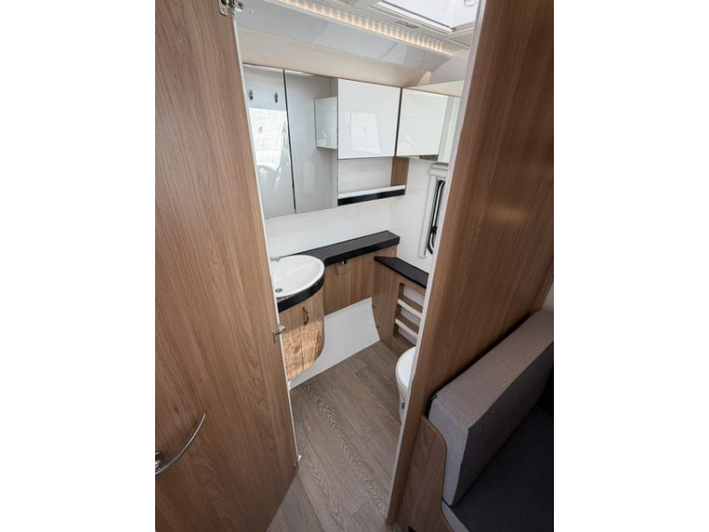 Hobby Excellent 460 SL Incl. Mover en Luifel  foto: 20