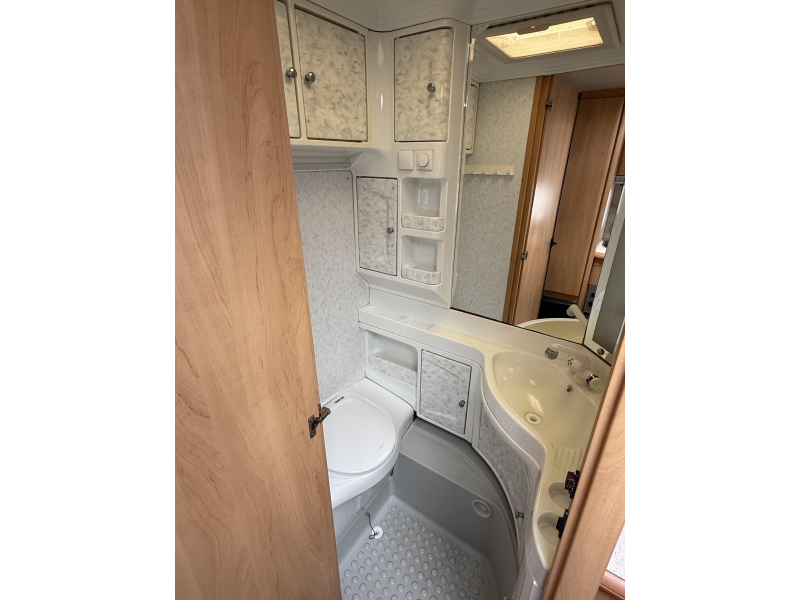 Hobby De luxe Easy 540 UK kinderkamer rondzit  foto: 9