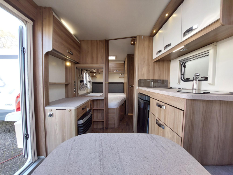 Sprite Alpine Sport 470 CF voortent-mover-GFK-etc  foto: 8