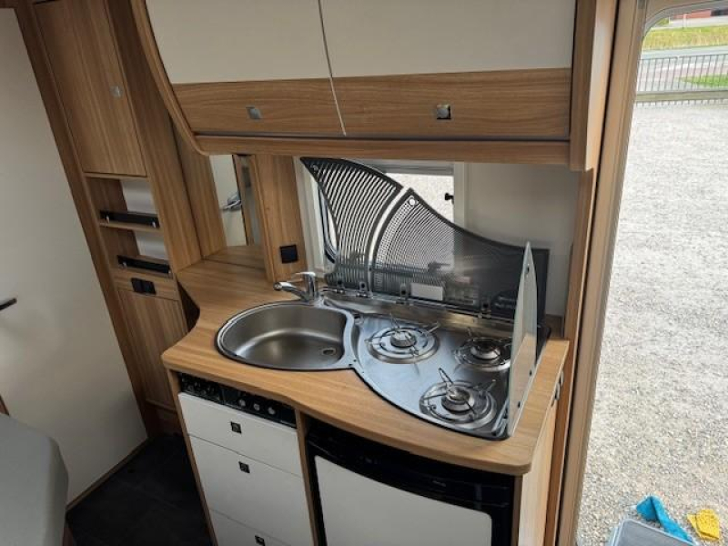Dethleffs Camper 440 zakluifel atc  foto: 14