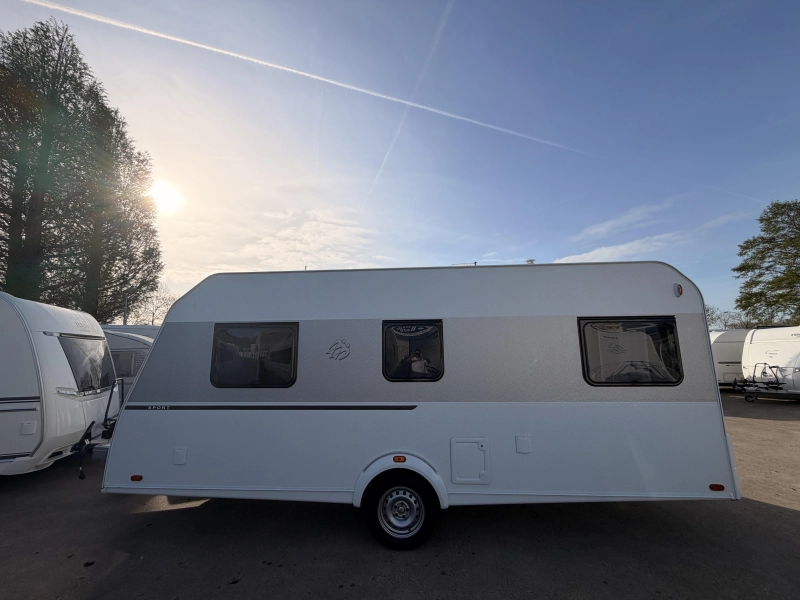 Knaus Sport 500 EU 1800KG + Enkele bedden  foto: 2