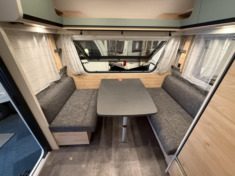 Dethleffs Camper 460 EL 2 BEDDEN ZITGR EX VERHUUR  foto: 6